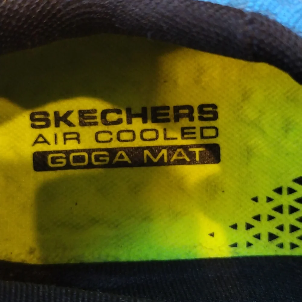 - - Skechers black & blue Ulta go/ Go run sneakers